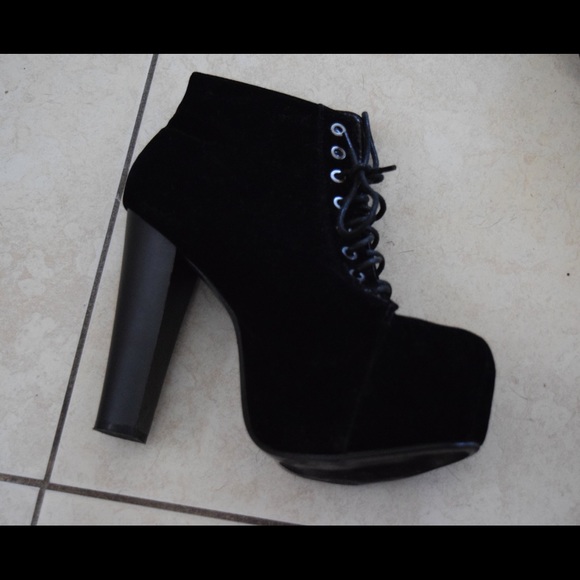 Lace up Velvet SZ 10 High Heels 5” Heel - Picture 2 of 4